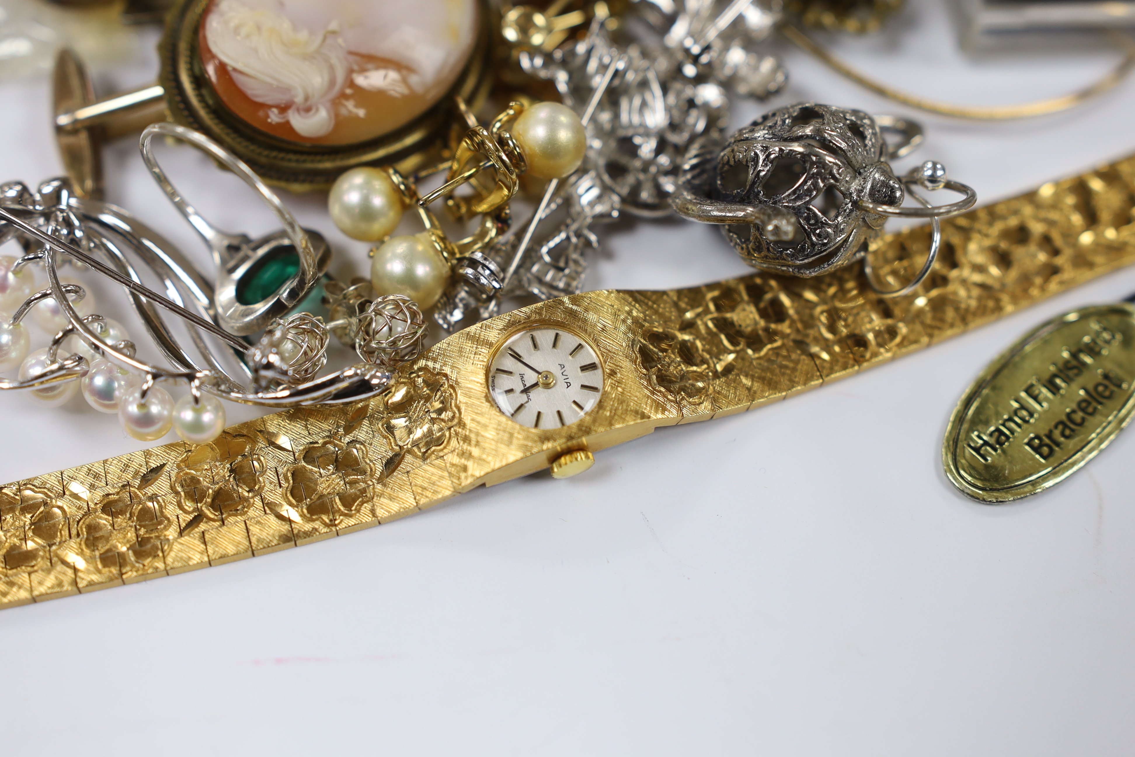 Costume jewellery and objects including a Mikimoto silver pearl spray brooch, silver gilt cufflinks, a cameo maiden head brooch and an Elizabeth II silver jubilee crown